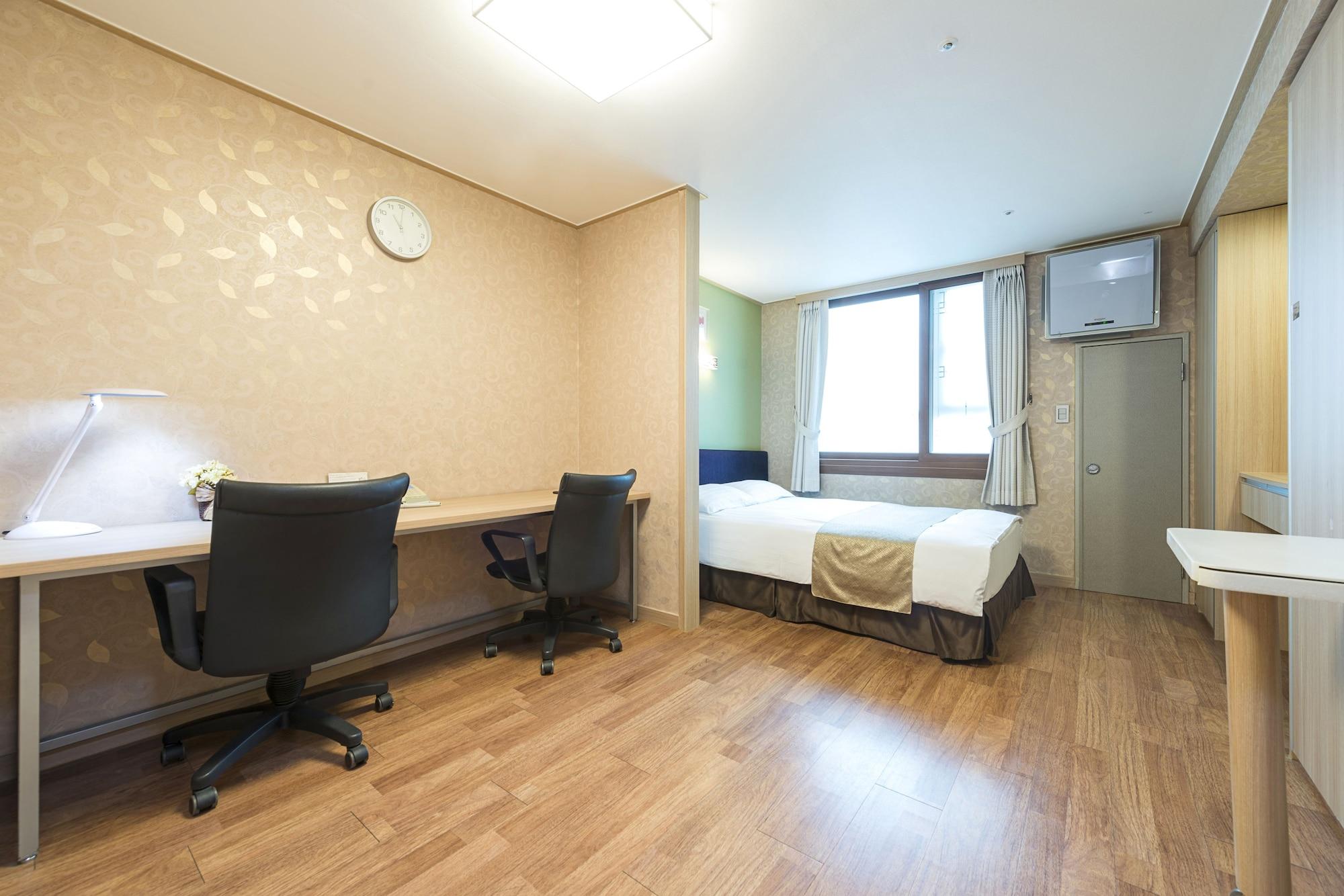 Western Coop & Dongdaemun